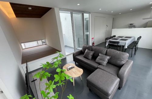 Himeji Apartment | デザイナーズ貸別荘 Lino-Lino姫路東山