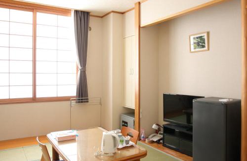 Nakatonbetsu Hostel | ピンネシリ温泉望岳荘