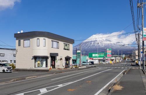 Fuji Apartment | ラベンダー富士 富士山と過ごすおしゃれな隠れ家