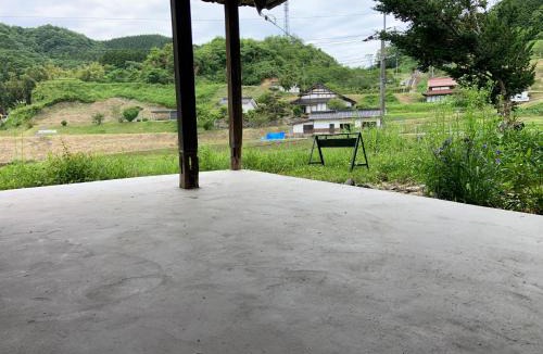 Shobara Villa | 一日一組限定Hiroshimaのアウトドアキャンプ体験が満喫できる非日常古民家の宿草叢