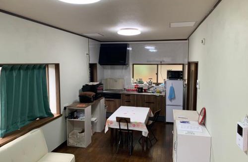 Kure House | 一棟貸し民宿mishigo