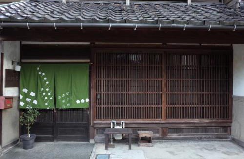 Takaoka House | （一棟貸切）町家体験ゲストハウス「ほんまちの家」〜高岡市の伝統的な古民家～