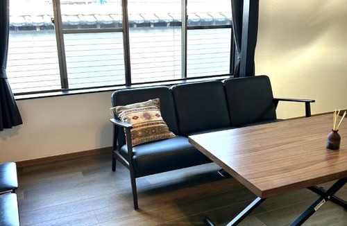 Sawara-ku Apartment | 三千の二階