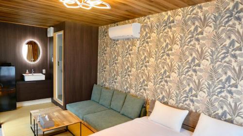 Yonaguni Hotel | 与那国むんぶステイ空港前