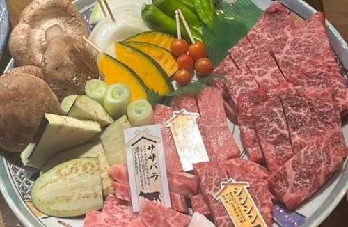 Ono House | 二食付き最高ランクの飛騨牛と地元野菜の炭火焼きディナーそしてプライベート檜風呂を体験できる個室古民家Resort Villaゲストハウスつぐや