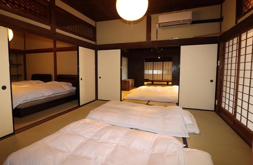 Koga Apartment | 伝統とモダンが溶け合う侍ルーツの古民家 kominka翠 sui