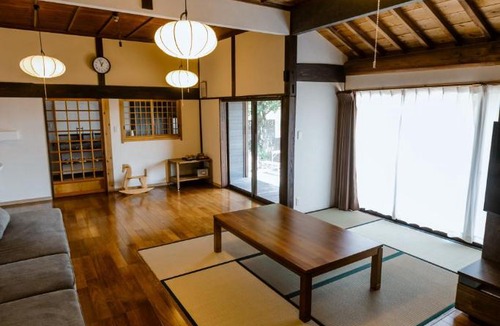 Izumo Apartment | 出雲古民家の宿みだみ