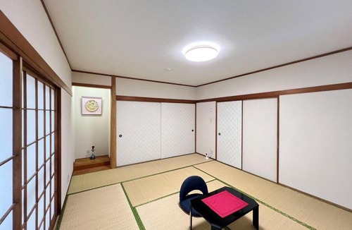 Higashiikebukuro Villa | 双椿Camellia House