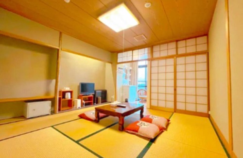 Tsubaki Onsen Hotel | 和みの宿いろり 甘露の湯付き
