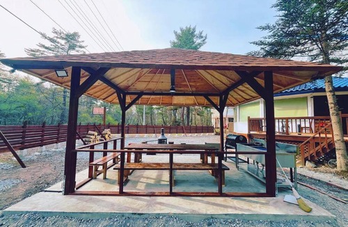 Tsumagoi House | 団体歓迎バーベキュー焚火自動麻雀卓本格カラオケ付 北軽井沢大型貸別荘7寝室5浴室18人以上相談可能