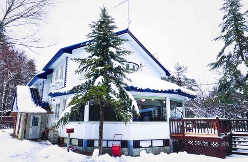 Tsumagoi House | 団体歓迎バーベキュー焚火自動麻雀卓本格カラオケ付 北軽井沢大型貸別荘7寝室5浴室18人以上相談可能