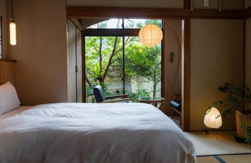 Tatsugo Villa | 国立公園の山裾で自然にポツン 草本