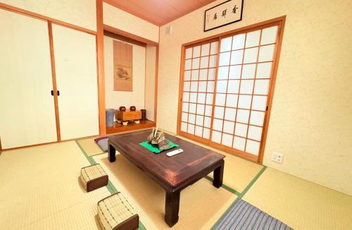 Nakagyo Ward Villa | 夏様香驛 Spacious Traditional Kyoto House, 4 Bedrooms, Sleeps 8, 2 Bathrooms