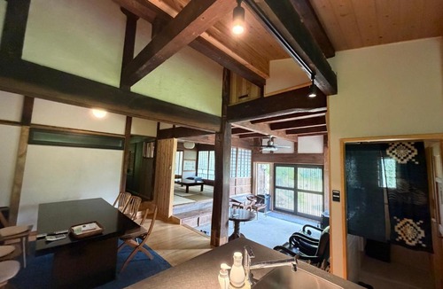 Isumi House | 大自然に囲まれた築120年の隠れ家古民家で里山リラクゼーション