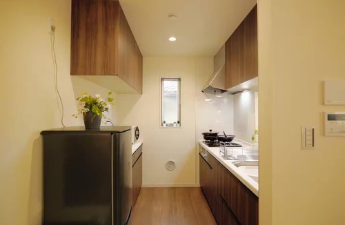 Nishinari Villa | 天下茶屋站步行到达/大阪关西机场、难波、心斋桥、梅田 USJ/豪华五卧两厅可住12人/免费停车场
