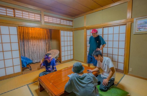 Kofu House | 天然温泉付 一棟貸し最大12名 近隣施設事前予約で バーベキュー 花火 和羽灯屋 ナウヒヤ