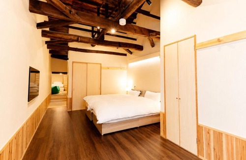 Nara Villa | 奈良旅館 VILLA East West