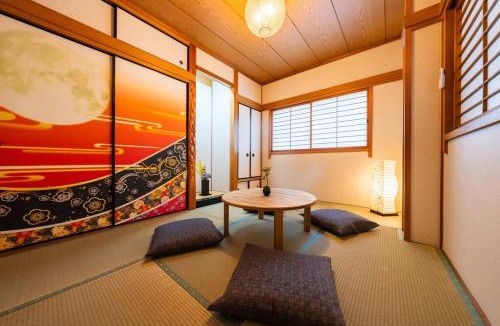 Nishi Villa | 実れい 疲れを癒す日本庭園と大きなリビング 寝室6 ベッド13 トイレ3 お風呂2台