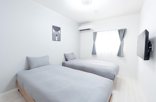 Nishi Apartment | 宵時雨