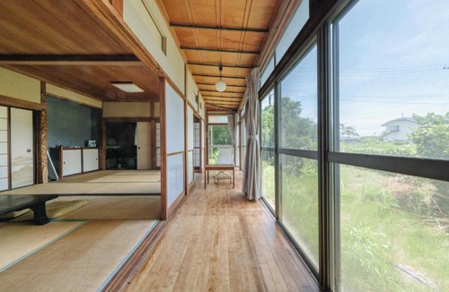 Kitakata House | 家主滞在型ゲストハウス椿荘