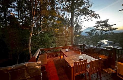 Yamanakako Apartment | 富士山を見ながらサウナBBQ The No10 MtFuji Forest House