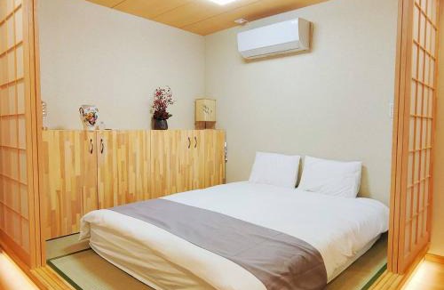 Nishinari House | 慧橋日本 Spa Resort Tenga 3 - 86m全新日式別墅関西機場直達天下茶屋駅3分鐘難波黑門市場道頓堀心齋橋通天閣直達 8人3間睡房5張床2間浴室