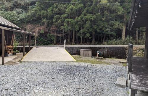 Munezumi Ski Chalet | 掘っ立て小屋遊々一棟貸し4名様まで同一料金最大5名様まで宿泊可能