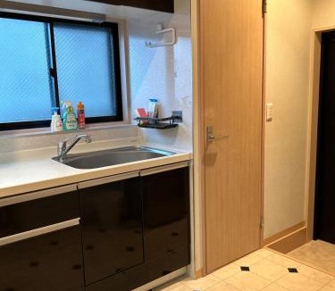 Nishiwaseda Apartment | 新宿早稻田大学徒步3分钟 201室 直达新宿 池袋 高田马场 上野 日本桥 东京站 有电梯