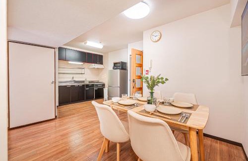 Kabukicho Apartment | 新宿歌舞伎町徒步三分鐘三房一廳近鄰伊勢丹