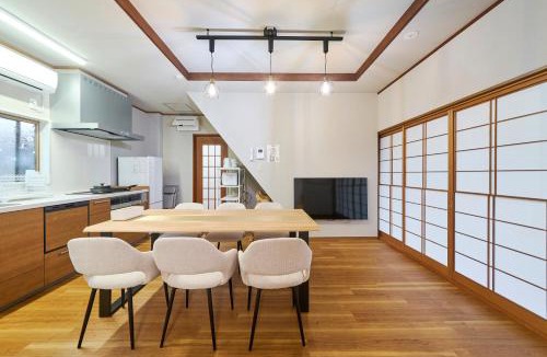 Katsuyama House | 新着 博物館車3分スキージャム12分 勝山IC5分 シアタールーム完備 Kidsルーム完備 好立地 ティラノStay勝山