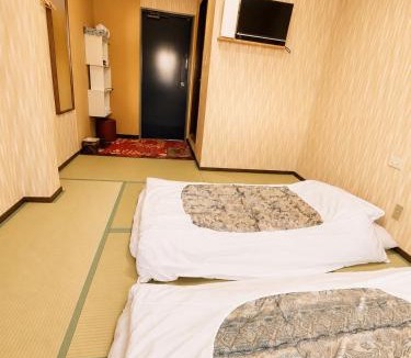 Isawa Onsen Hotel | 旅館 いさわ和み宿 Retro Tatami Ryokan in Yamanashi