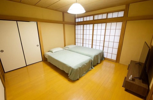 Hidaka Apartment | 日高 里山の一軒家貸切 自然に囲まれたのどかなエリア 最大6名無料駐車場