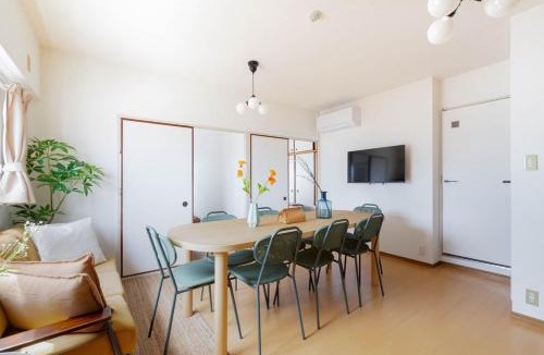 Nishinari Apartment | 明和オートワークビル 花園町 805