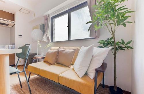 Nishinari Apartment | 明和オートワークビル 花園町 805