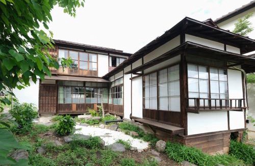 Nagano House | 昭和レトロが息づく狐白庵