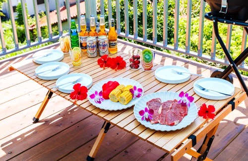 Okinawa Apartment | 最大18名宿泊OK 百名ビーチまで車で5分 海が見えるバルコニーでBBQ 南城市大型ヴィラ ReLa百名