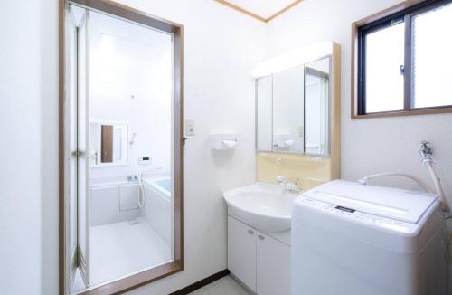 Sannomiya Apartment | 最大9名まで宿泊可能三宮駅至近1フロア貸切コンドミニアム