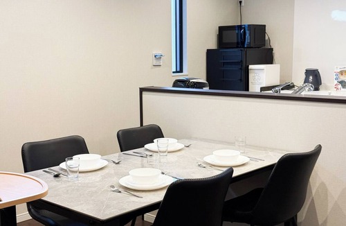 Nishinari House | （朝凪）Spacious Osaka home 4BR for 10 guests quiet residential near city center