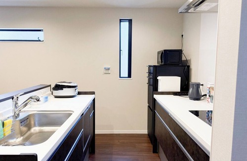 Nishinari House | （朝凪）Spacious Osaka home 4BR for 10 guests quiet residential near city center