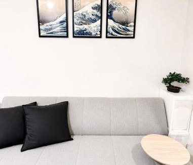 Higashi Apartment | 札幌駅徒歩5分 大通公園 雪まつりすすきの徒歩圏 ワイドキングベッド ホテルライク空間 最大5名 ラパルフェド札幌403