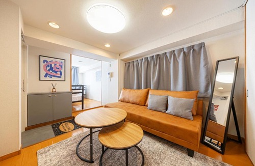Sasazuka Apartment | 東真ビル2階 笹塚駅から徒歩4分 A 4-minute walk from the station One direct train to Shinjuku Station