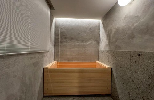 Kanuma Bed & Breakfast | 栃木県鹿沼市の一棟貸し蔵宿The Bath and Bed Kanuma