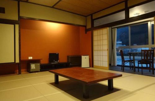 Gero Onsen Hotel | 桜 River Side Stay下呂温泉