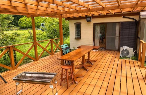 Nasu House | 森に包まれる一棟貸し広々屋根付きウッドデッキでBBQを楽しむ那須の休日Cottage Nest