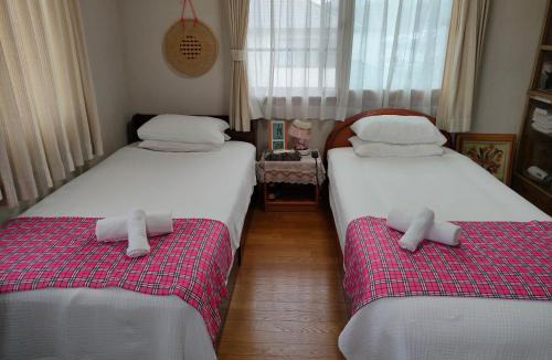 Aira Bed & Breakfast | 民泊マエダハウス B&B Maeda House