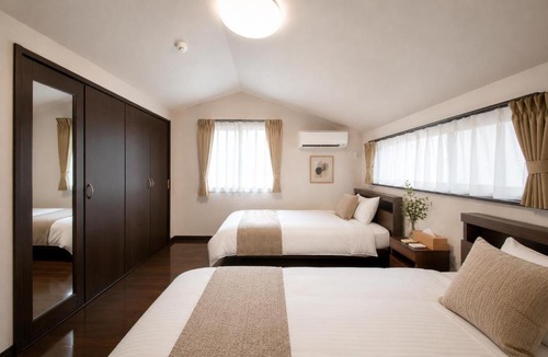 Ikebukuro Villa | 池袋徒歩11分要町駅3分 3階建て一軒家 最大8人 貸切 キッチン設備完備 寝室4つ トイレ2つ