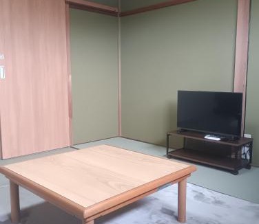Namimatsu Apartment | 波松の家