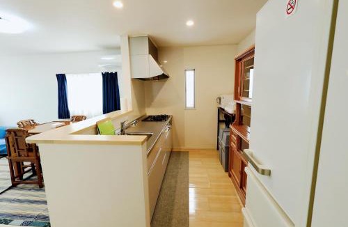 Itoman Ski Chalet | 海に近い田舎にある新築家の丹霞阁