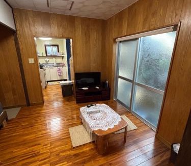 Kadekaru Apartment | 海の家