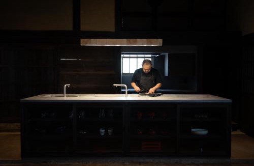 Noto-cho Apartment | 海辺の古民家ホテル 奥能登じろんどん（一棟貸宿）